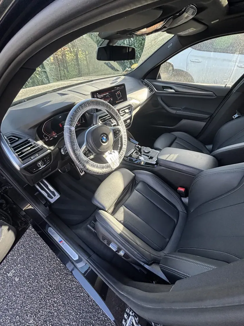 Habitacle, vue côté conducteur — réalisation Carshine