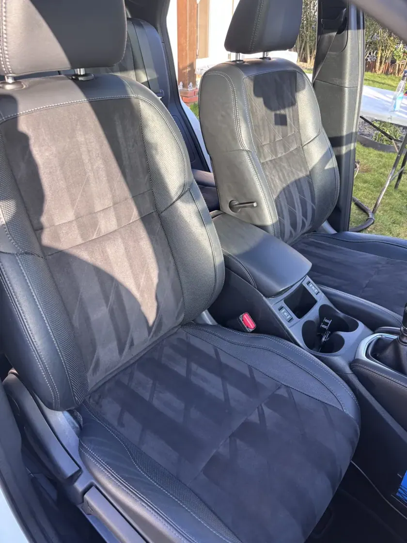 Siège avant en tissu — réalisation Carshine